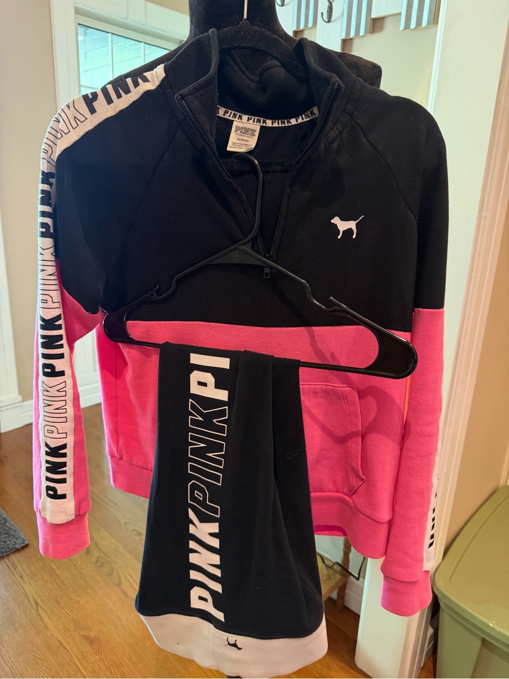 PINK Victoria's Secret Black and Hot Pink Colorblock Zip Hoodie and leggings
